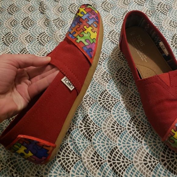 Shoes - Picture 2 of 3